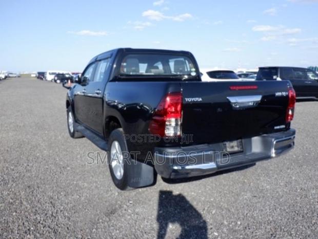 New 2018 Toyota Hilux Black: Luxury Pickup Truck with Advanced Features