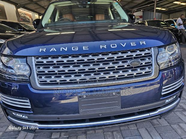 2018 Land Rover Range Rover Vogue Blue - High-End SUV Available