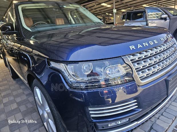2018 Land Rover Range Rover Vogue Blue - High-End SUV Available