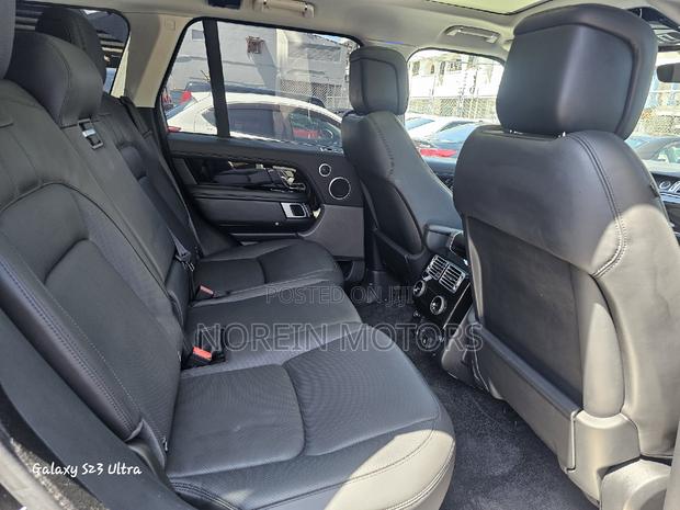 New Land Rover Vogue 2018 in Black - Premium SUV