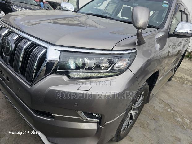 Gold Edition 2017 Toyota Land Cruiser Prado