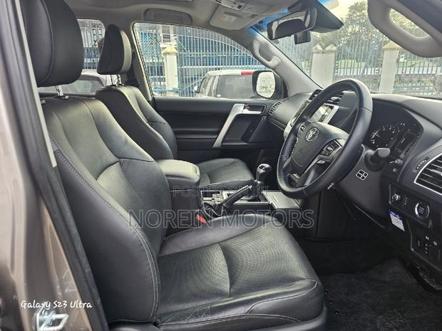 Gold Edition 2017 Toyota Land Cruiser Prado