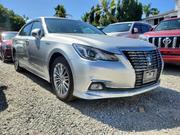 2017 Toyota Crown Silver: Quality Ride, Competitive Price for sale