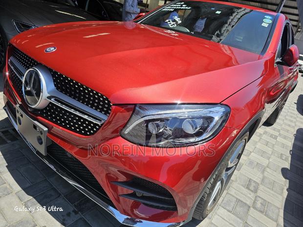 Red 2017 Mercedes-Benz GLC-Class SUV - Stylish and Sophisticated