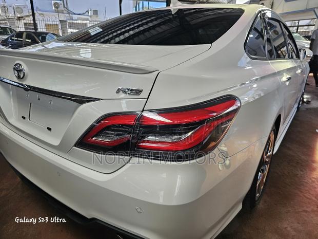 Off-White 2019 Toyota Crown: Two Luxury Sedan Variants to Choose From