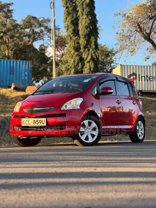Toyota Ractis 1.5 FWD 2009 Red