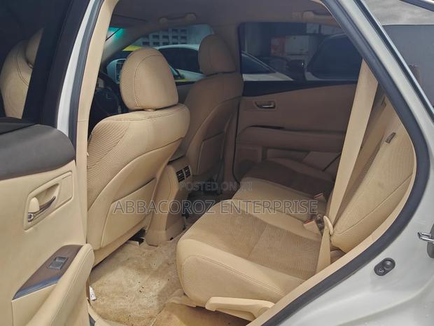 2012 Lexus RX 270 Off-White: Sophisticated Style, Unmatched Comfort