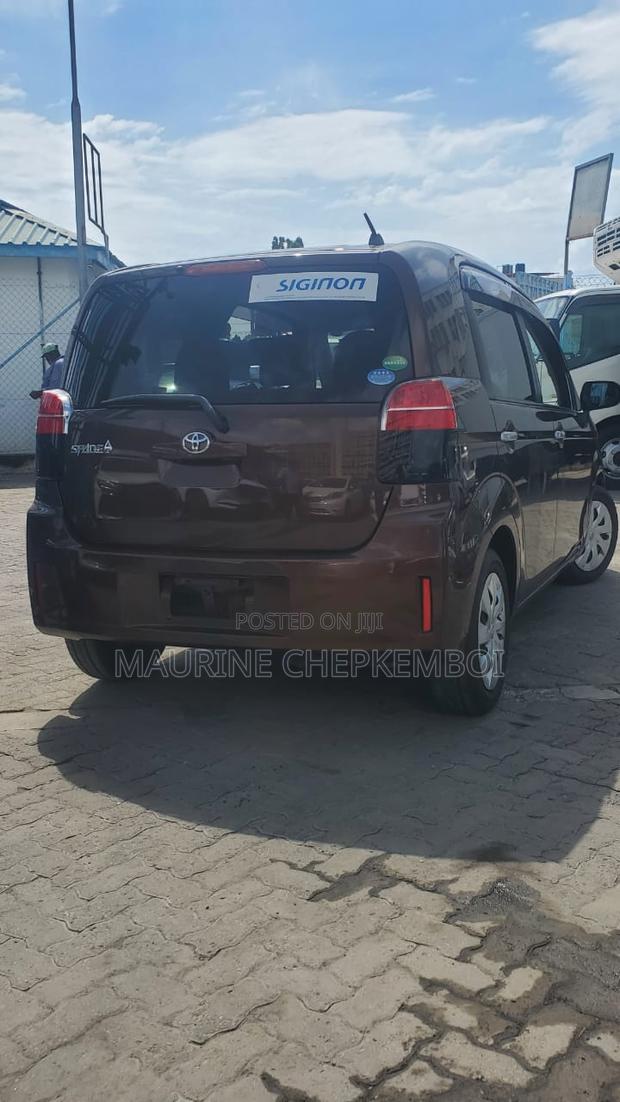 Brown Toyota Spade 1.5 2017 - Affordable, Reliable, and Stylish