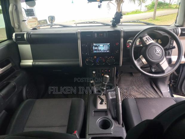 2013 Toyota FJ Cruiser 4X4 Automatic Transmission Black - Adventure Awaits!