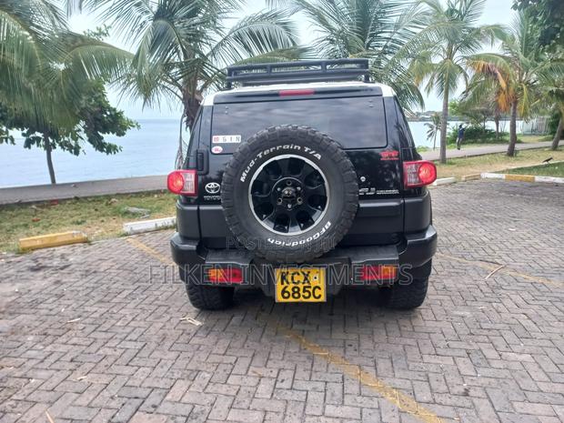 2013 Toyota FJ Cruiser 4X4 Automatic Transmission Black - Adventure Awaits!