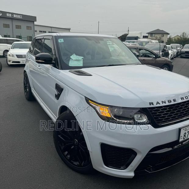 2017 White Land Rover Range Rover Sport SVR 4x4 - Powerful 5.0L 8-cylinder Engine