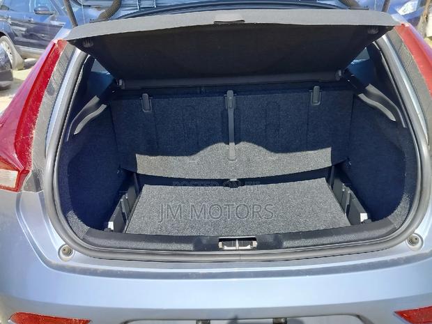 Volvo V40 2016 Silver