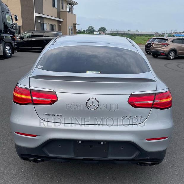 Luxury 2019 Mercedes-Benz GLC-Class Silver Crossover