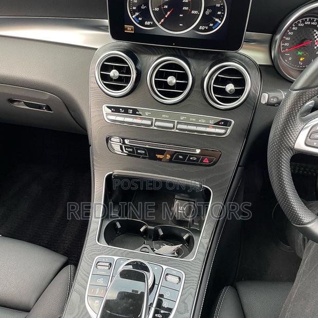 Luxury 2019 Mercedes-Benz GLC-Class Silver Crossover
