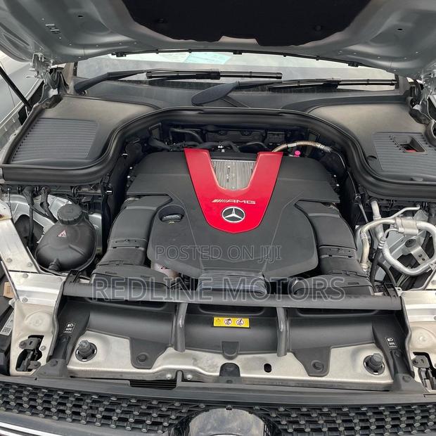 Luxury 2019 Mercedes-Benz GLC-Class Silver Crossover
