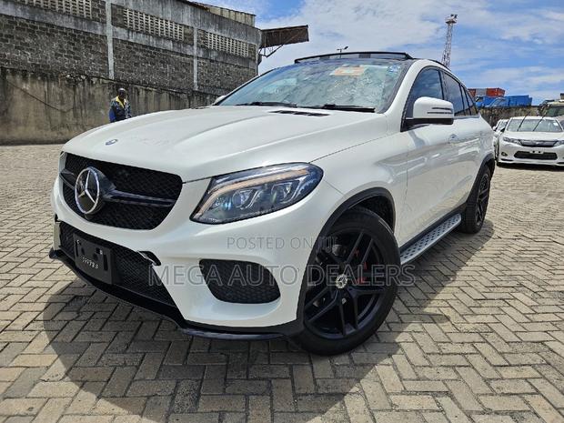 Mercedes-Benz GLE-Class GLE 350d 4MATIC 2018 Pearl
