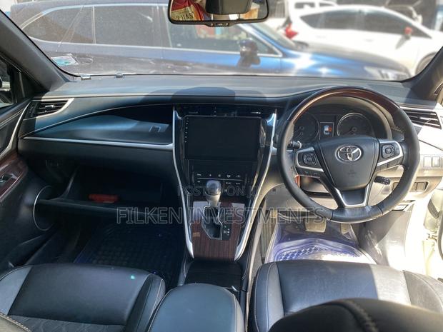 2.0 Toyota Harrier 2015 White - Used Luxury SUV for Sale