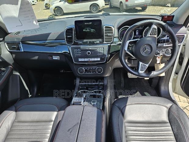 2018 White Mercedes-Benz GLE 350d 4MATIC - Premium Edition
