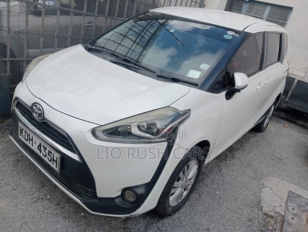 Toyota Sienta 2016 White