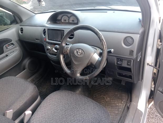2014 Silver Sienta Toyota - Compact Minivan for Your Needs