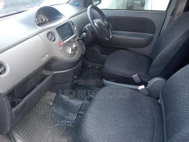 2014 Silver Sienta Toyota - Compact Minivan for Your Needs