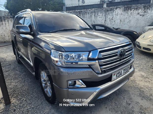 Pre-owned 2016 Toyota Land Cruiser 4.5 V8 TD - Gray