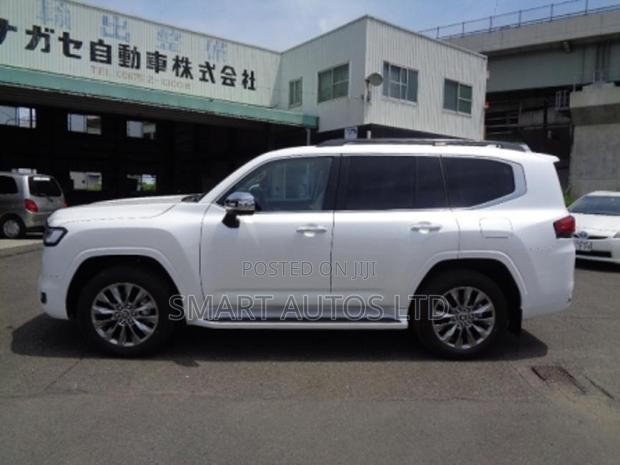 New Pearl Edition 2023 Toyota Land Cruiser: Unmatched Capability