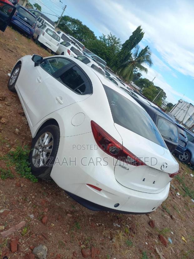 Mazda Axela 2018 White