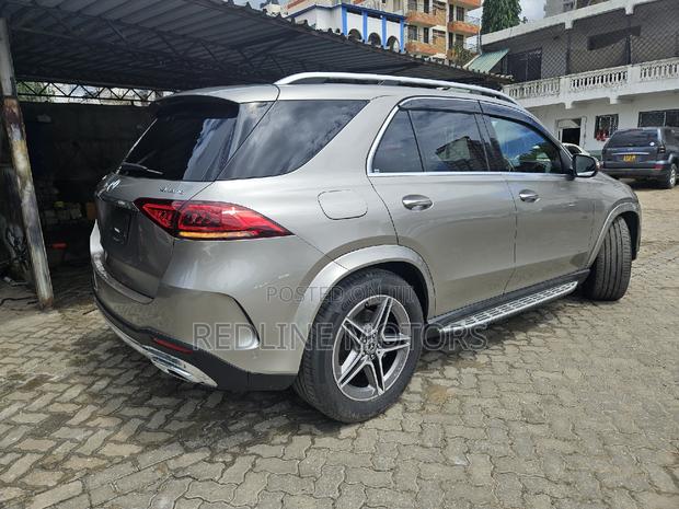 2019 Mercedes-Benz GLE-Class in Gold with 450 4MATIC - Stylish SUV