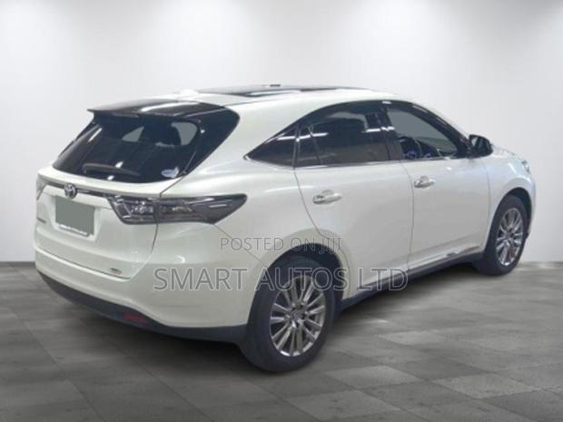 2017 Toyota Harrier Pearl SUV - Quality Pre-Owned