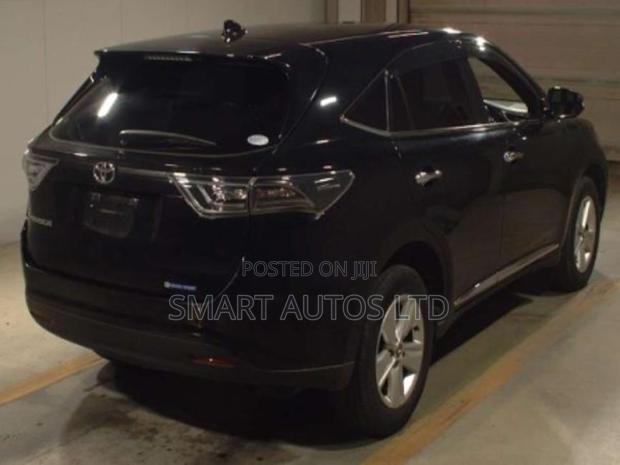 2017 Toyota Harrier in Black: Sophisticated SUV