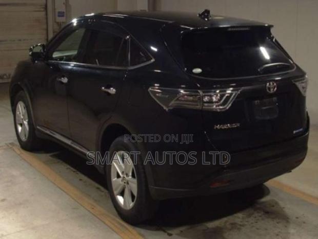 2017 Toyota Harrier in Black: Sophisticated SUV