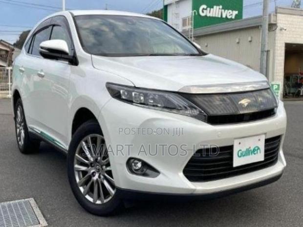 2017 Toyota Harrier Pearl - Sophisticated SUV