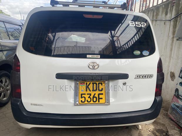 Premium White Toyota Succeed SV 2014 - Compact SUV with Style