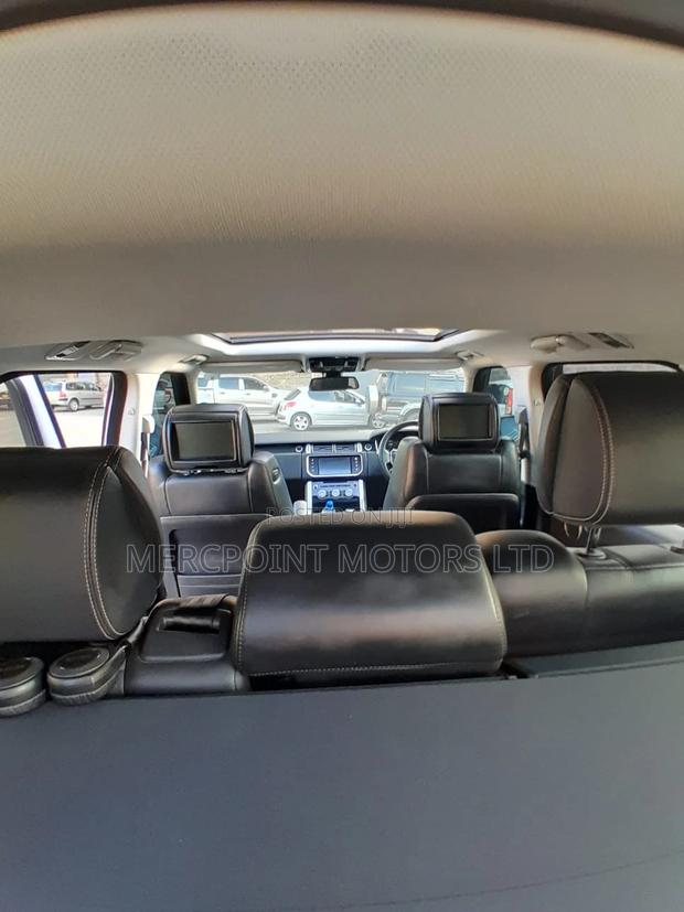 2016 Land Rover Range Rover Vogue - Stylish White