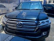 2016 Toyota Land Cruiser Black: Black beauty for off-road conquests for sale