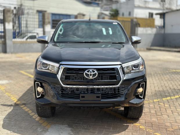 2016 Toyota Hilux Black Edition: Unmatched Performance