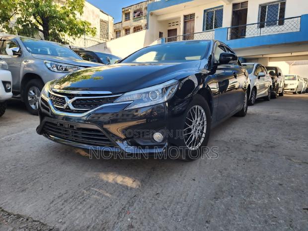 2017 Toyota Mark X Black Edition: Elegant and Sporty
