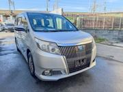 Silver 2017 Toyota Esquire Hybrid: Spacious 7-Seater for sale
