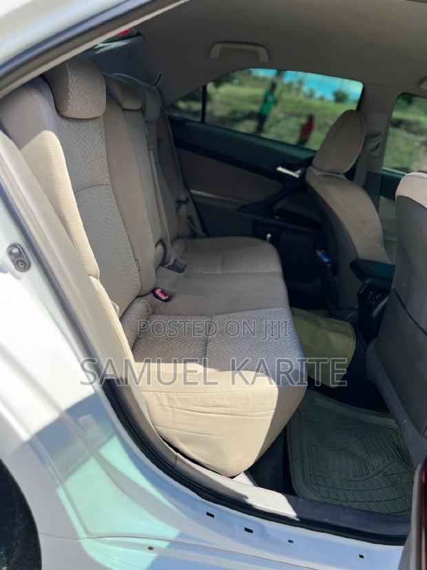 2010 Toyota Mark X - White, Used Luxury Sedan for Sale