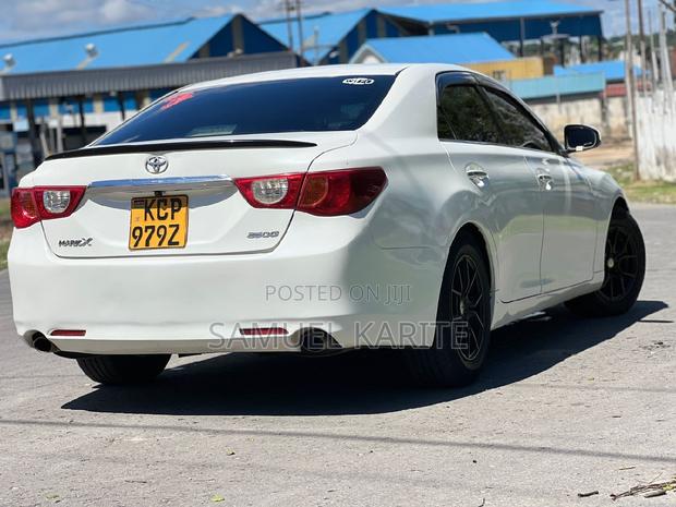 2010 Toyota Mark X - White, Used Luxury Sedan for Sale