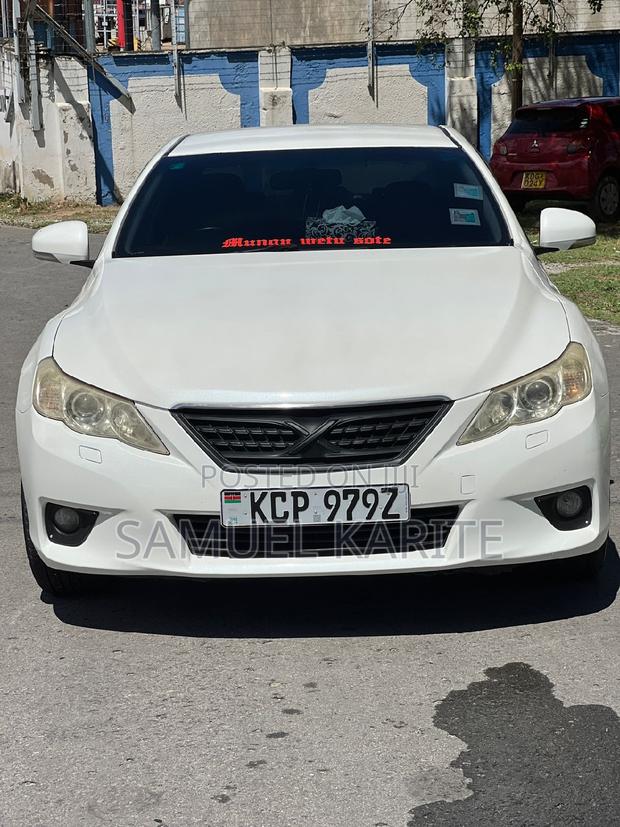 2010 Toyota Mark X - White, Used Luxury Sedan for Sale