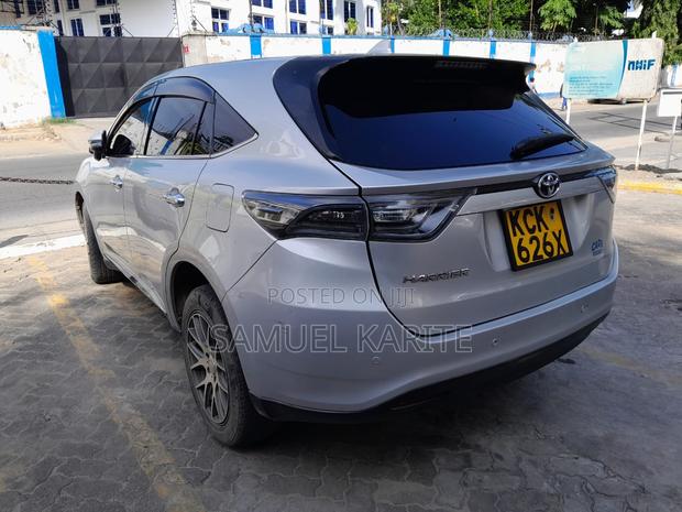 2014 Toyota Harrier Silver - Spacious & Stylish SUV