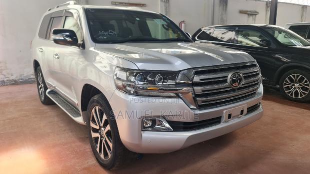 2017 Silver Toyota Land Cruiser: The Ultimate Off-Road Experience