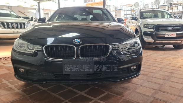 2017 BMW 320i Black: Luxury Performance Sedan