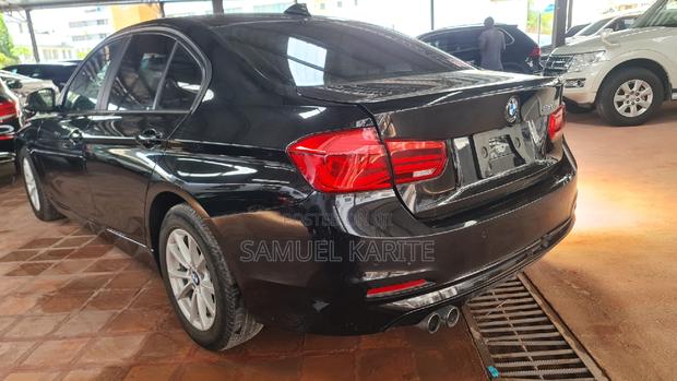 2017 BMW 320i Black: Luxury Performance Sedan