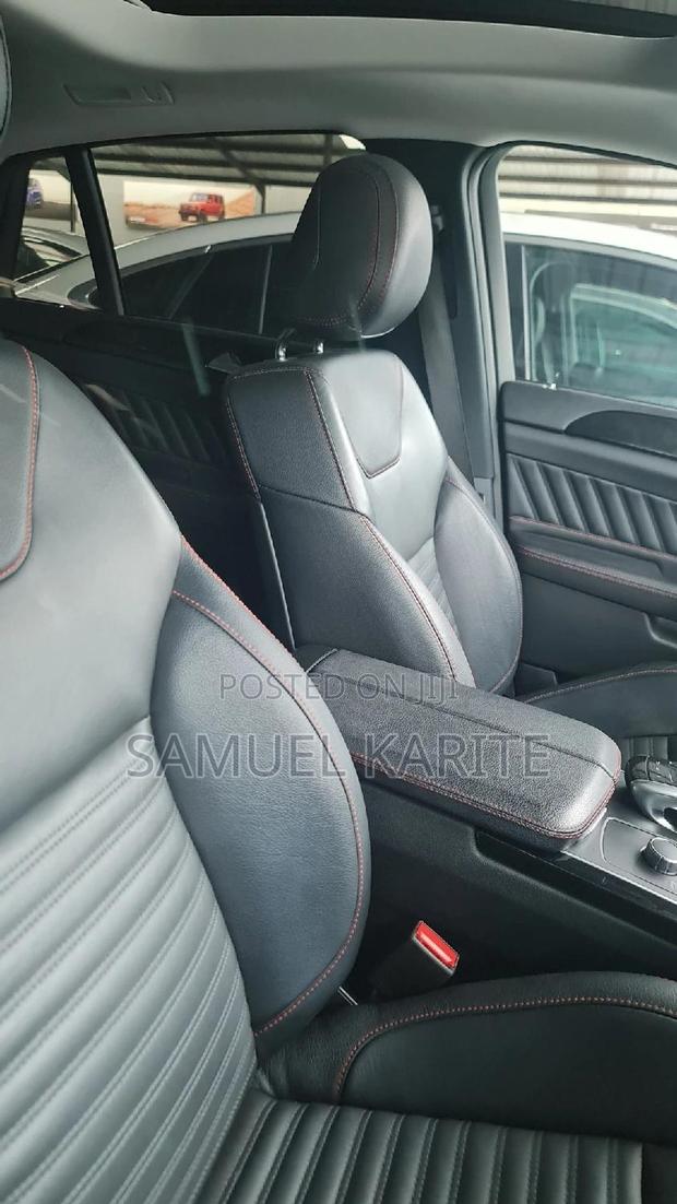 2019 Mercedes-Benz GLE-Class Black Edition: Modern SUV