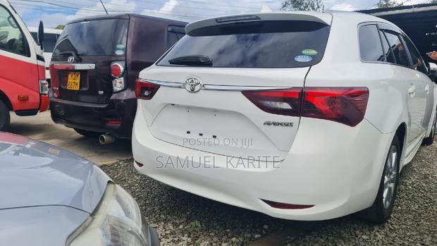 2017 Toyota Avensis in White: Elegance & Performance