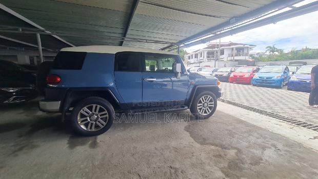 2016 Toyota FJ Cruiser Blue - Unleash Your Off-Road Potential