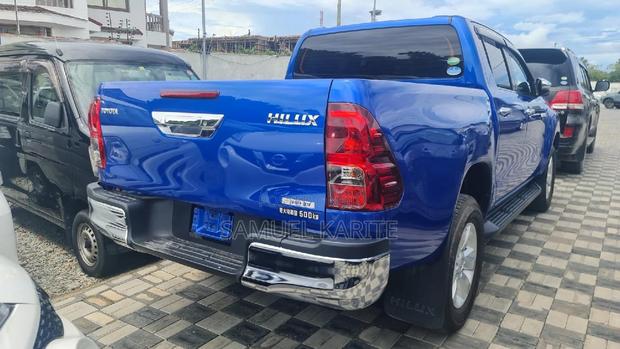2017 Toyota Hilux Blue: Reliable Off-Road Capabilities and Modern Amenities